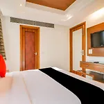 Townhouse 939 Hotel Gagan Inn Near Satyam Inox Patel Nagar